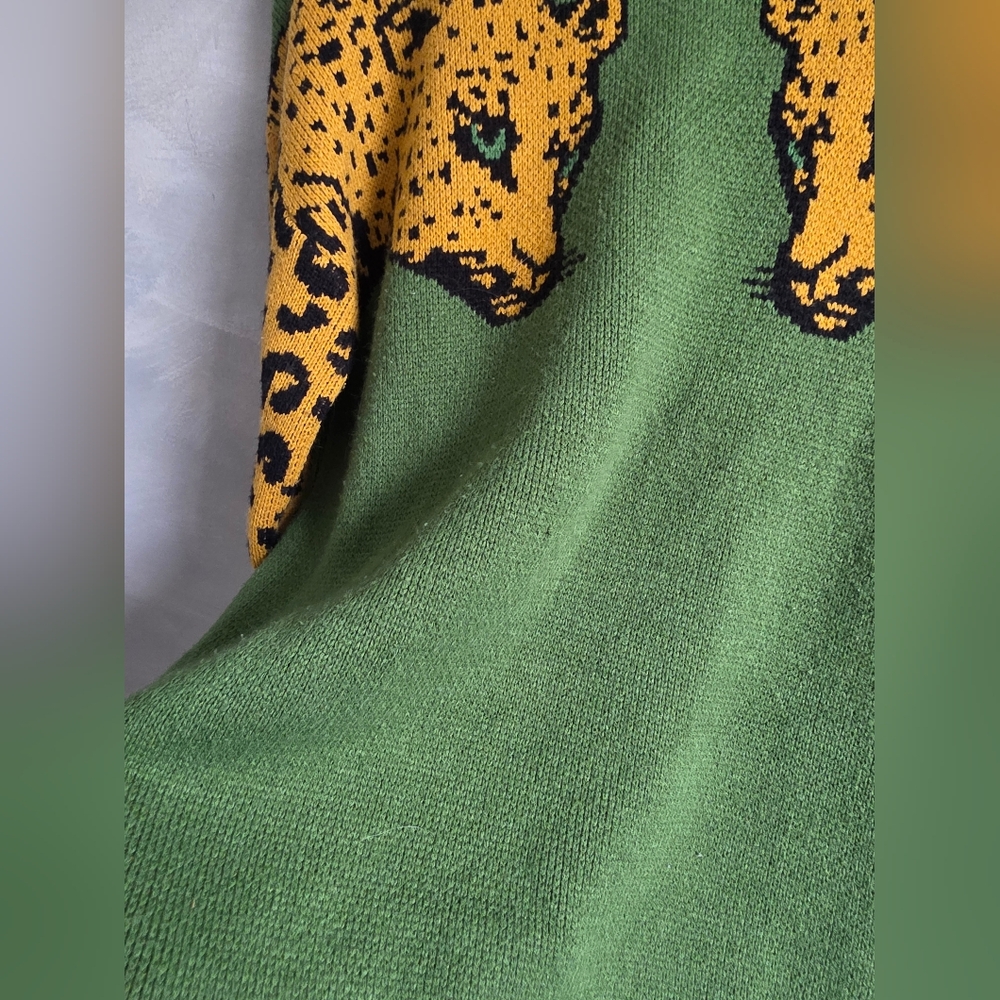 Vintage Leopard Cheetah Head Green Mustard Yellow Pullover Sweater Sz M - Picture 3 of 7